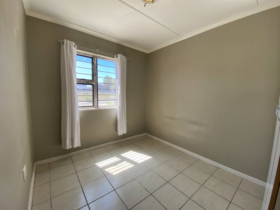 1 Bedroom Property for Sale in Maitland Western Cape